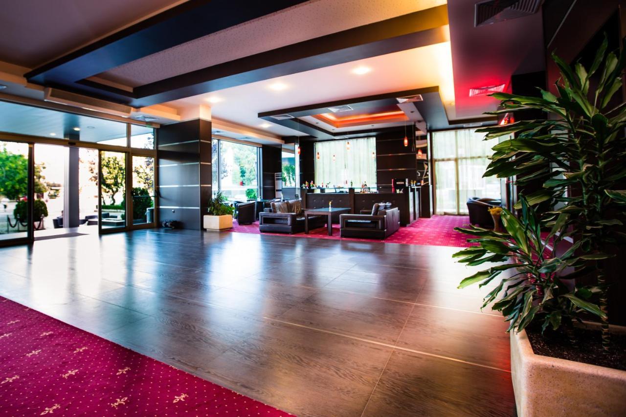 וראצה Hemus Hotel - Vratza מראה חיצוני תמונה